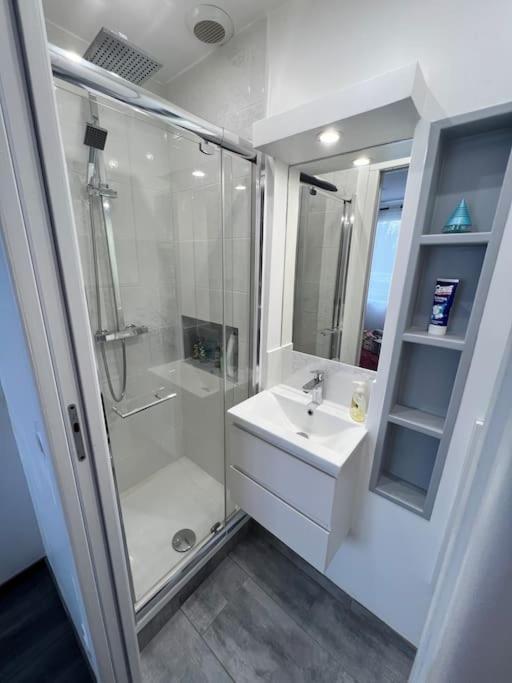 Apartamento Appart De Luxe Tout Confort Jusqu A 4 Personnes Triel-sur-Seine Exterior foto