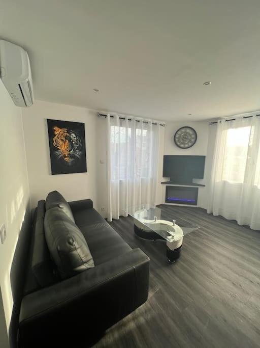 Apartamento Appart De Luxe Tout Confort Jusqu A 4 Personnes Triel-sur-Seine Exterior foto