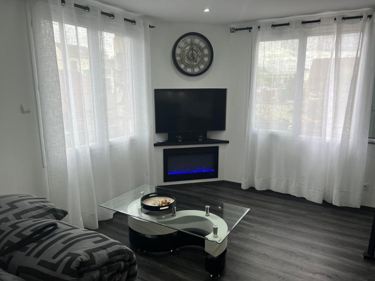 Apartamento Appart De Luxe Tout Confort Jusqu A 4 Personnes Triel-sur-Seine Exterior foto